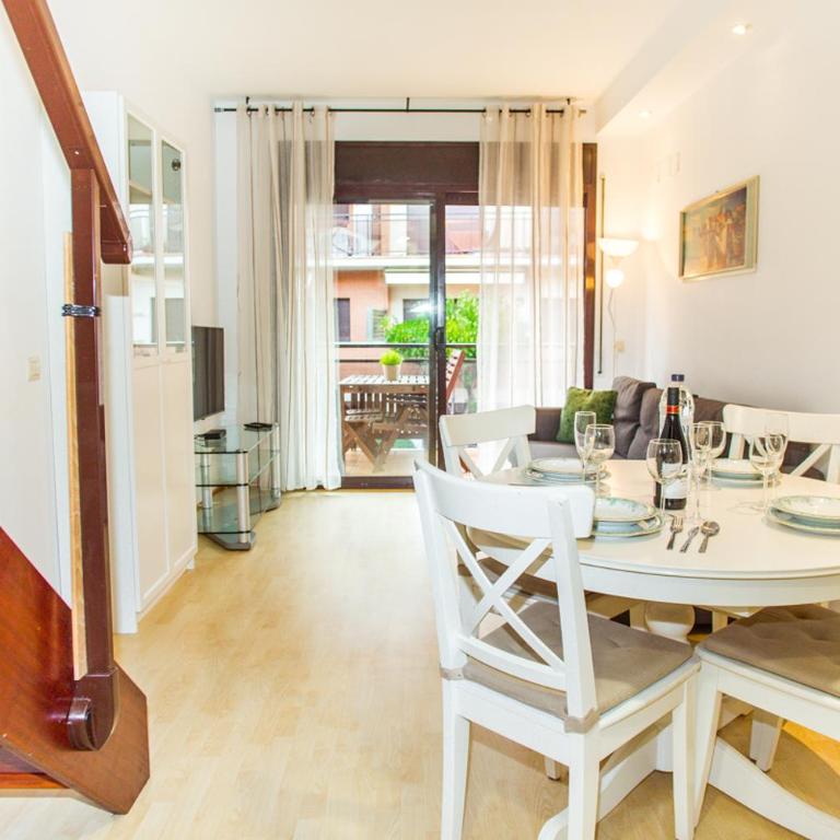 AL28 Duplex en la playa, Fenals, Costa Brava - Apartamento de 3 dormitorios - 2