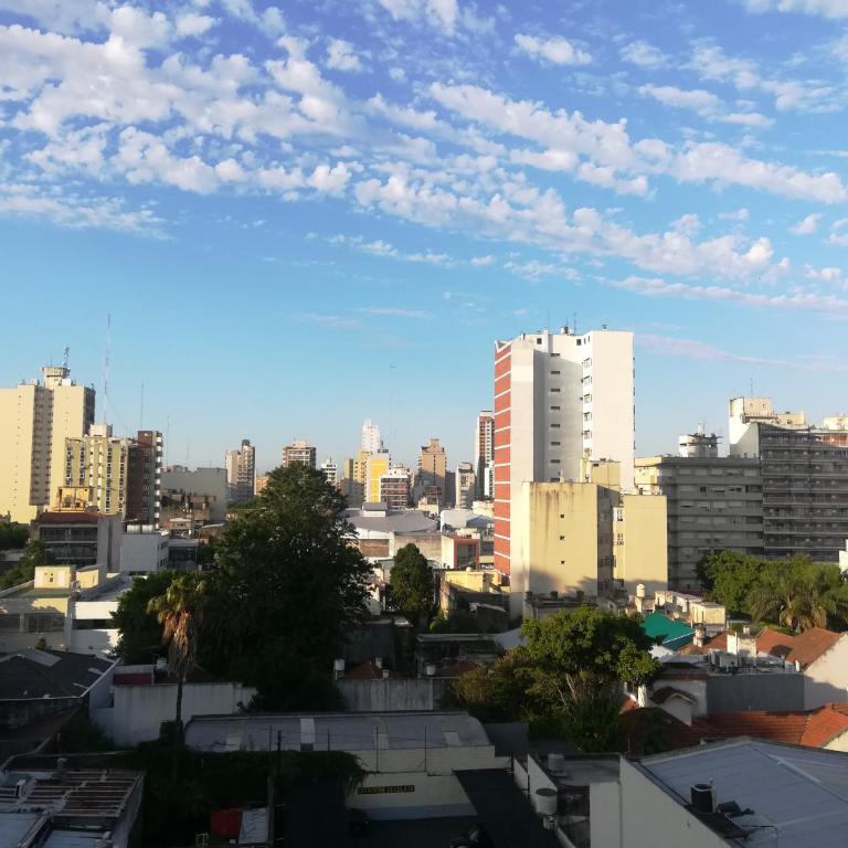 Semipiso en Las Lomitas - Apartamento con balcón - 1