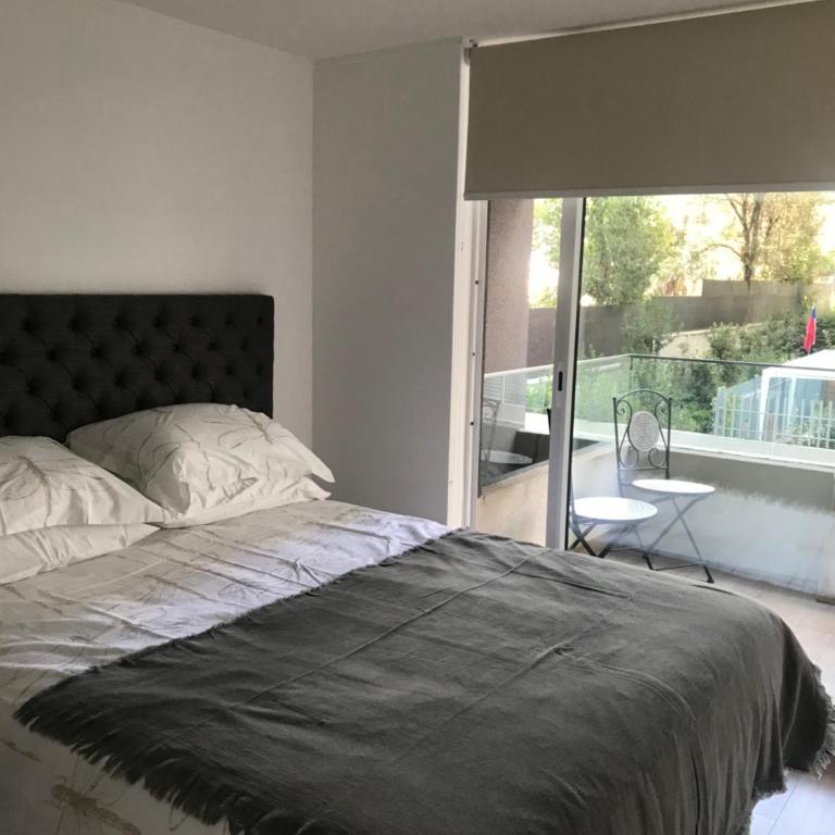 80 Metros , costado Clinica las Condes ,hasta 5 personasn - Apartamento de 2 dormitorios - 2