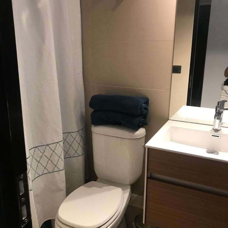 80 Metros , costado Clinica las Condes ,hasta 5 personasn - Apartamento de 2 dormitorios - 13
