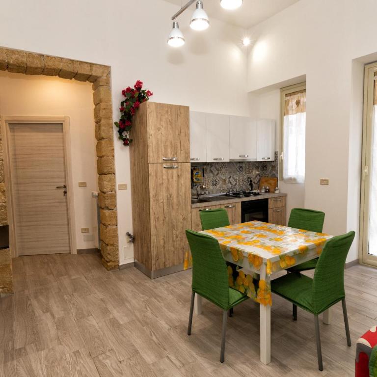 GARDEN HOUSE: APARTMENTS AND ROOMS FOR HOLIDAYS - Apartamento con vistas al jardín - 10