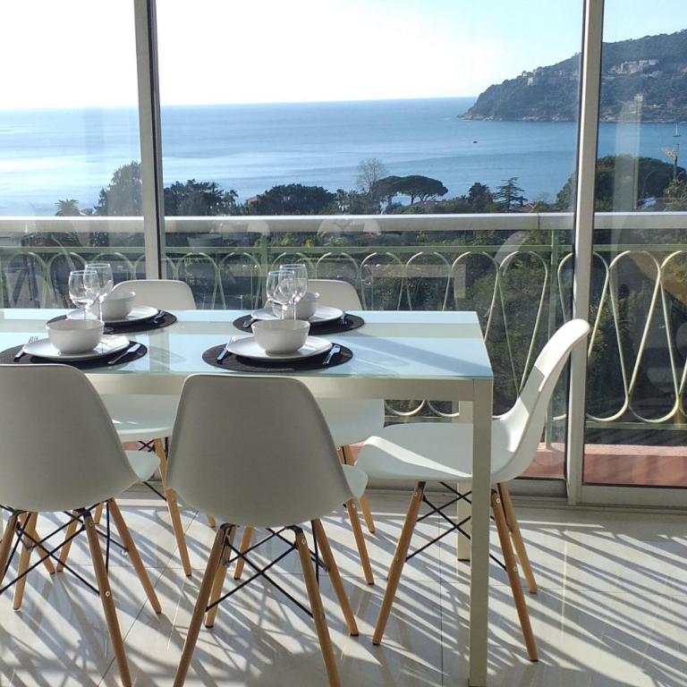 Vue mer exceptionnelle entre Nice et Monaco - Appartement 2 Chambres - 4