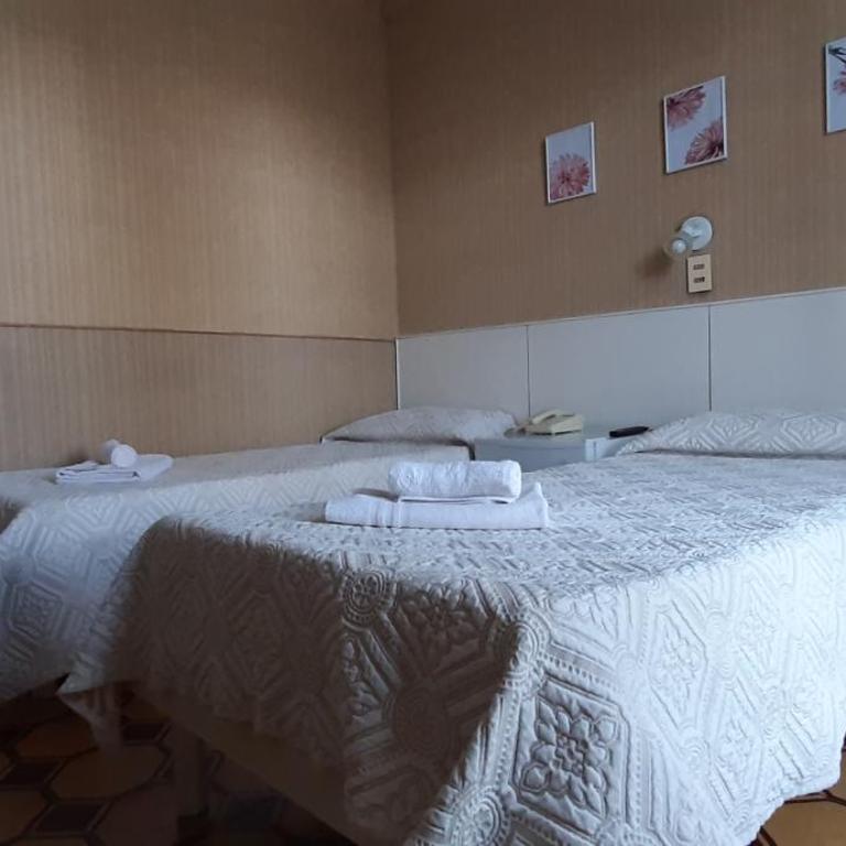Hotel Rivadavia - Habitación Doble - 2 camas - 4