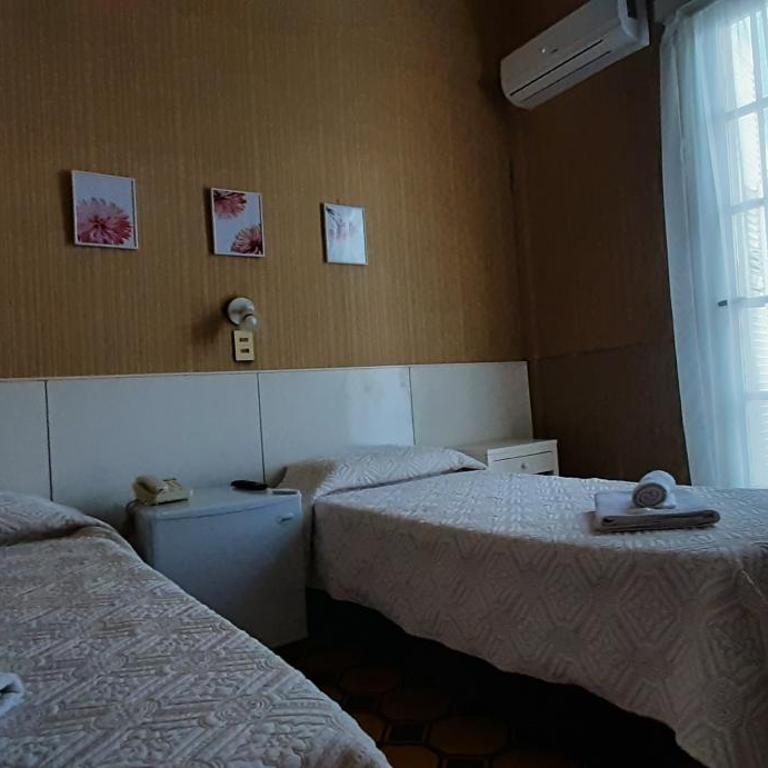 Hotel Rivadavia - Habitación Doble - 2 camas - 6