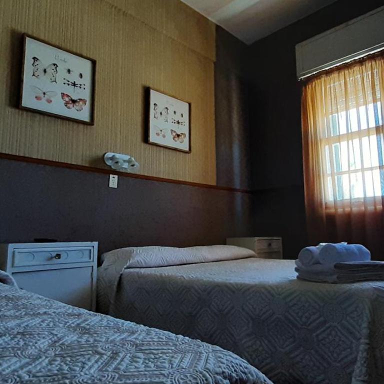 Hotel Rivadavia - Habitación Triple con balcón - 11