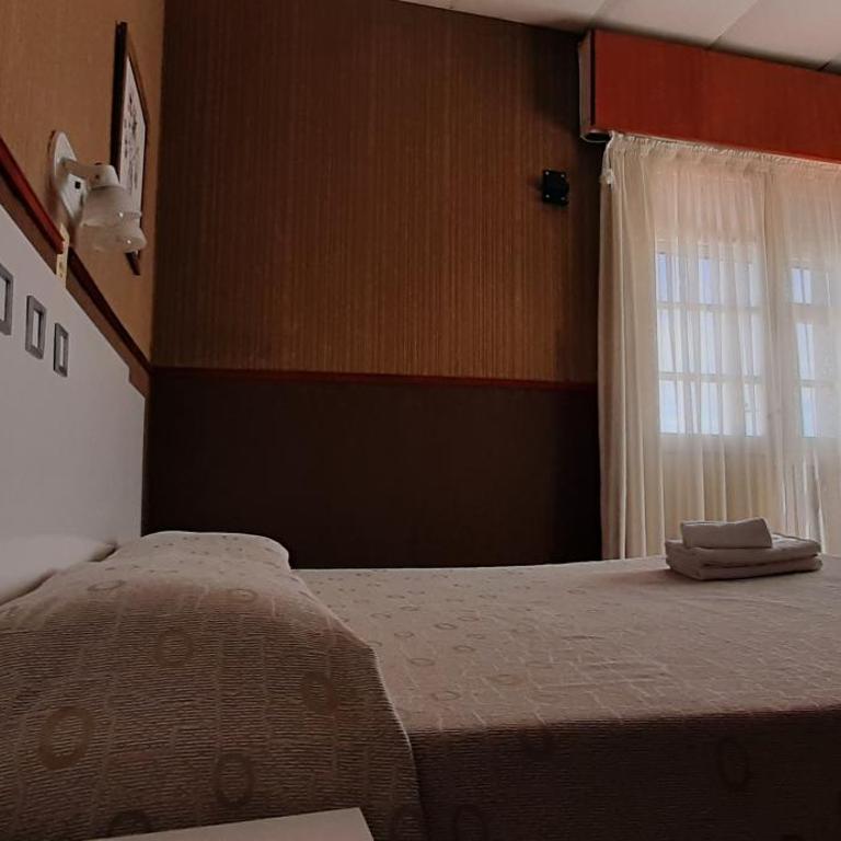 Hotel Rivadavia - Habitación Cuádruple con balcón - 10