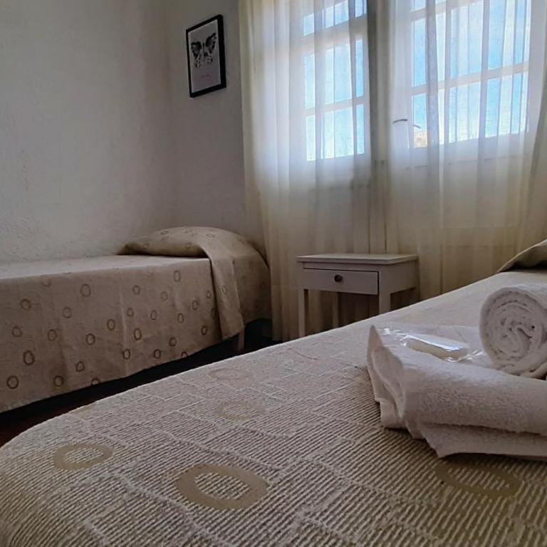 Hotel Rivadavia - Habitación Cuádruple con balcón - 12