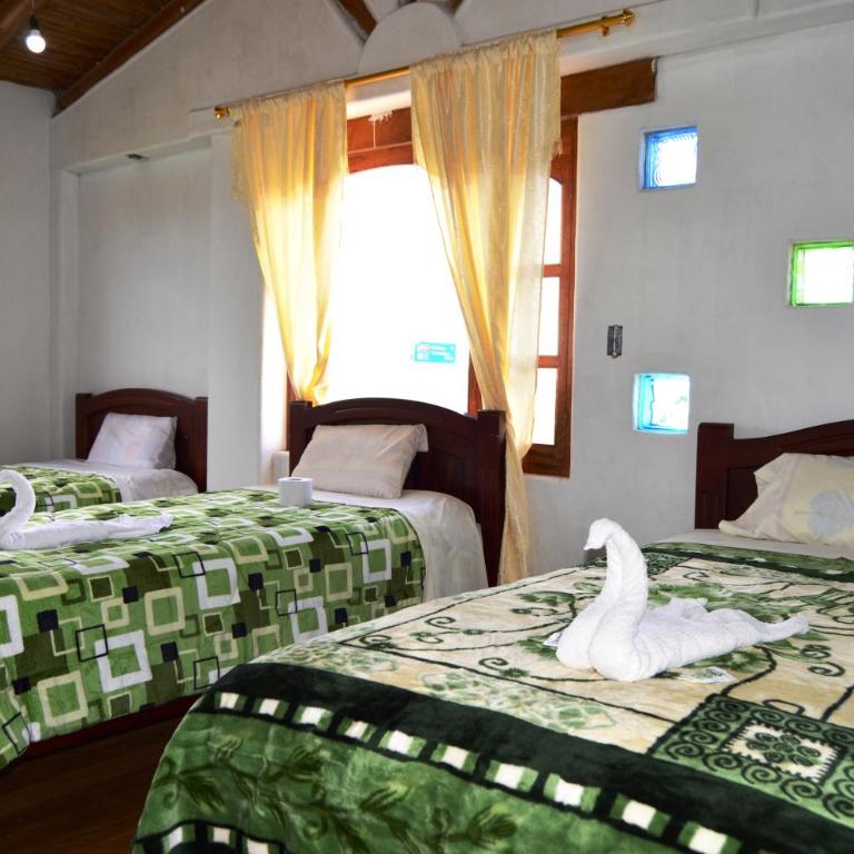 Quilotoa Green Lake - Habitación Triple con baño privado - 9