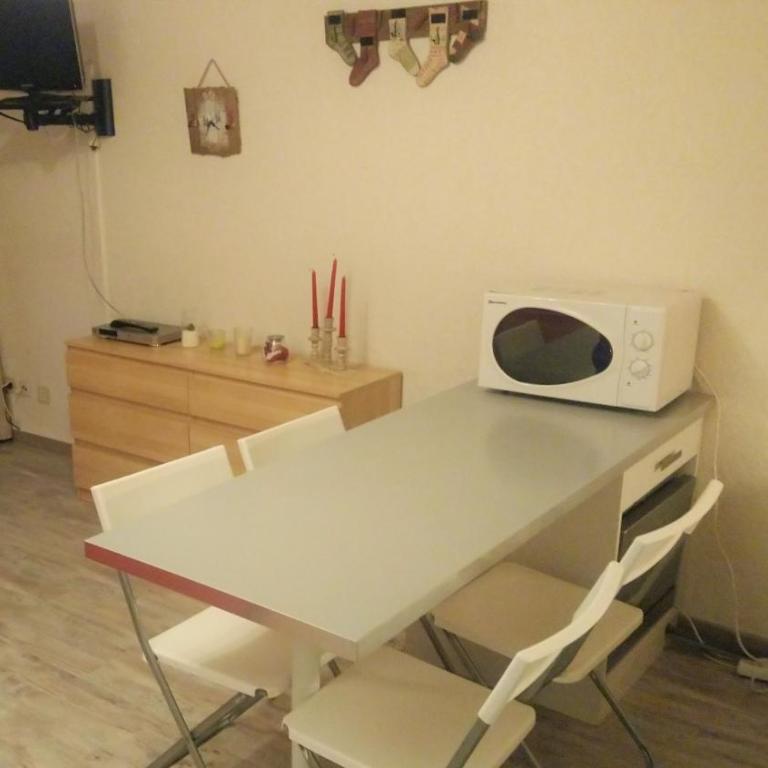 Agréable studio cabine à ST LARY SOULAN - 5 couchages - Appartement avec Balcon - 8