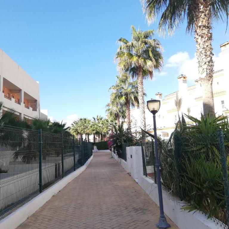 LUJOSO ADOSADO de TRES HABITACIONES en VERA PLAYA A 200 METROS DEL MAR - Casa de 3 dormitorios - 44