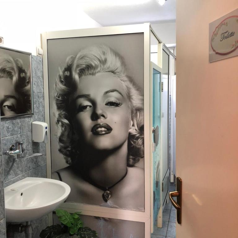 Hostel Herz - Dvokrevetna Soba sa Zasebnim Krevetima i Zajedničkim Kupatilom - 4