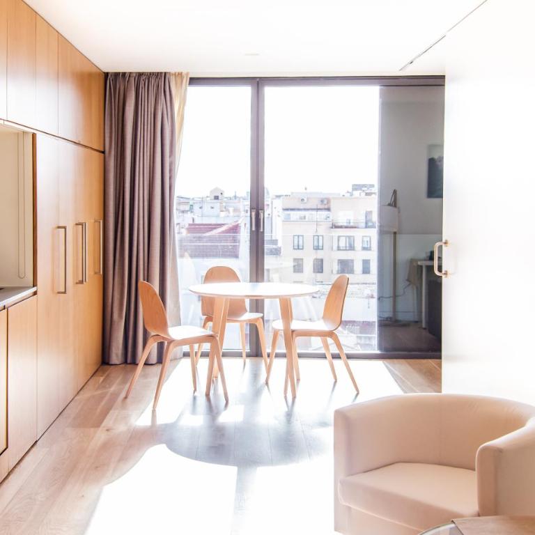 Edmond Vibes Barrio de Salamanca - Habitación Familiar con terraza - 20