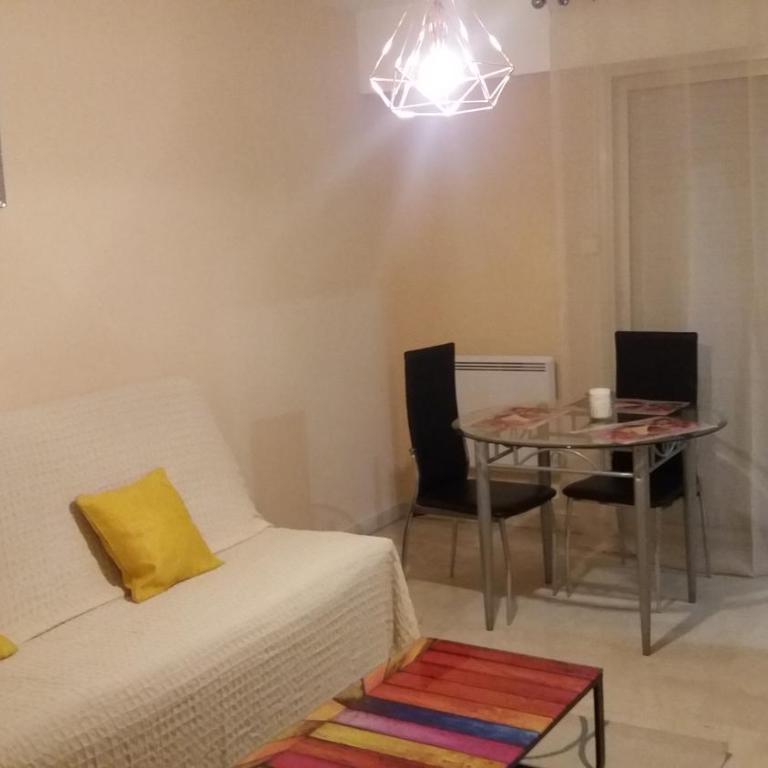 STUDIO 3mn A PIED DE LA PLAGE AVEC TERRASSE - Appartement 1 Chambre - 8