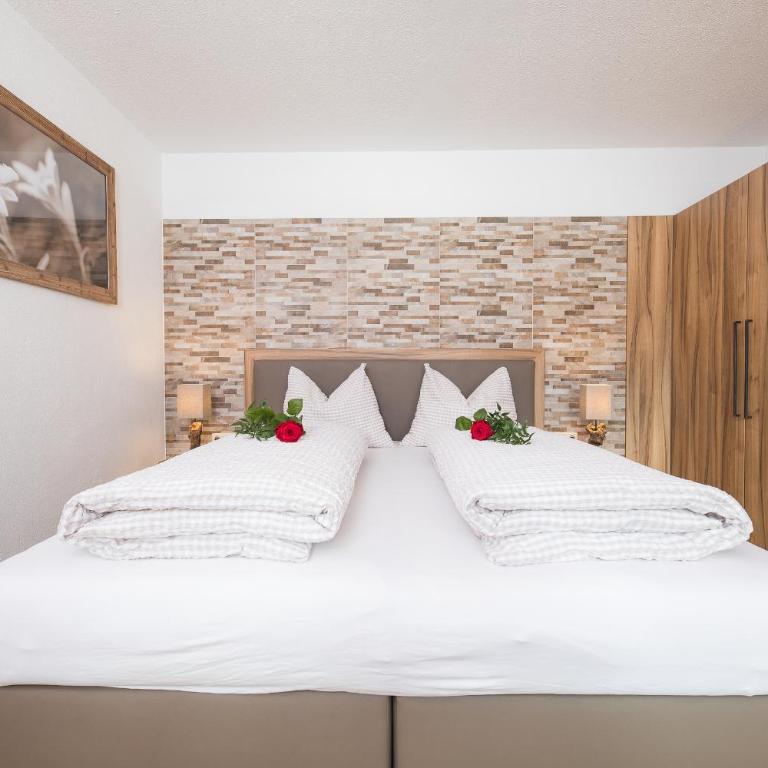 Pension Margretenhof - Doppelzimmer mit Bergblick - 4