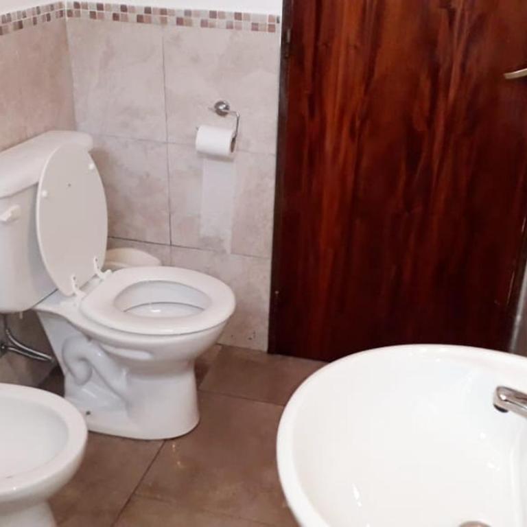 Casa con pileta privada - Three-Bedroom House - 17