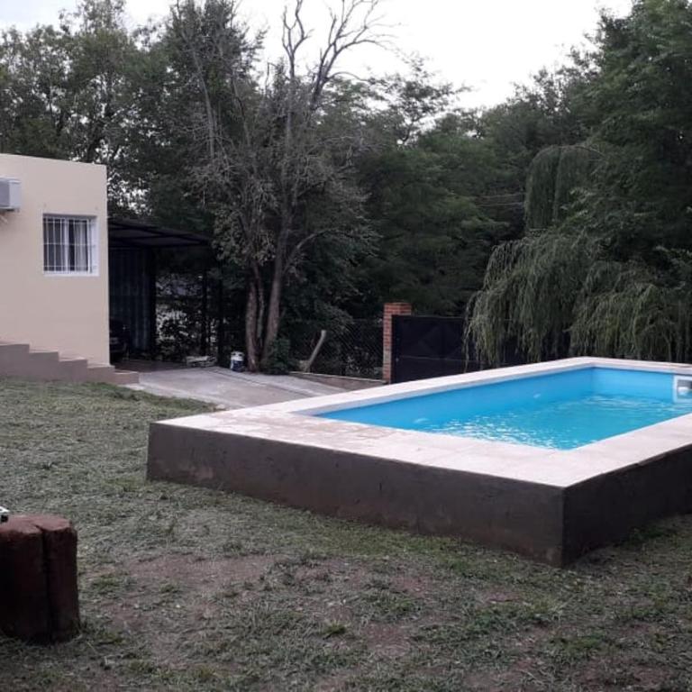 Casa con pileta privada - Three-Bedroom House - 5
