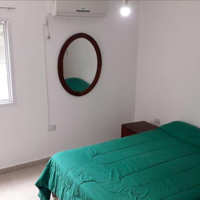 Casa con pileta privada - Three-Bedroom House - 19