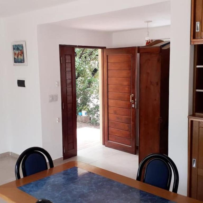 Casa con pileta privada - Three-Bedroom House - 20