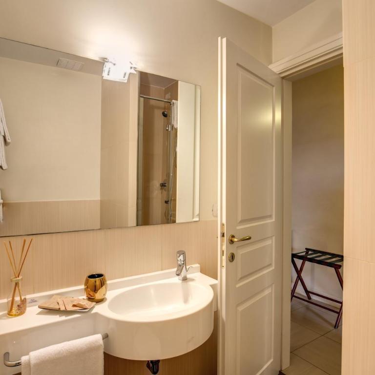 Caput Mundi Suite - Appartamento Standard - 54