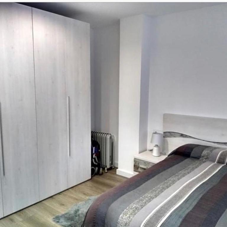 Apartamento totalmente reformado en 1ª linea - Apartamento de 3 dormitorios - 3
