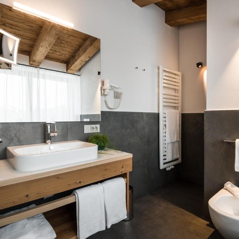 Les Contrades - Two-Bedroom Apartment - 8