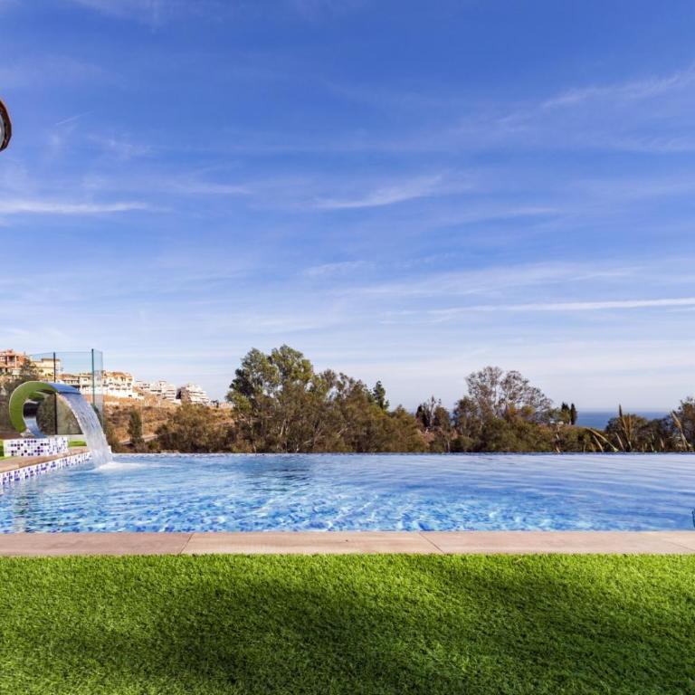 Luxury villa with sea views - heated pool - Villa - 35