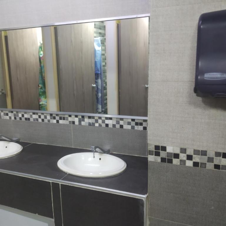 Alameda House - Standard Single Room with Shared Bathroom - 34