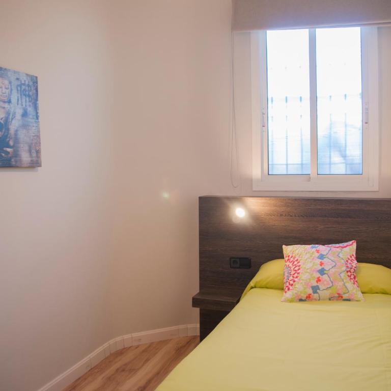 Feel at Sants Apartments - Penthouse Apartment - 11