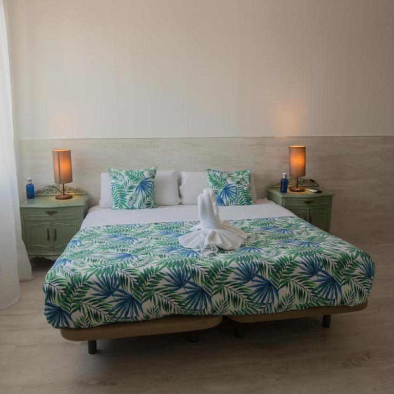 Hostal Escala Suites - Double Room with Bath - 8