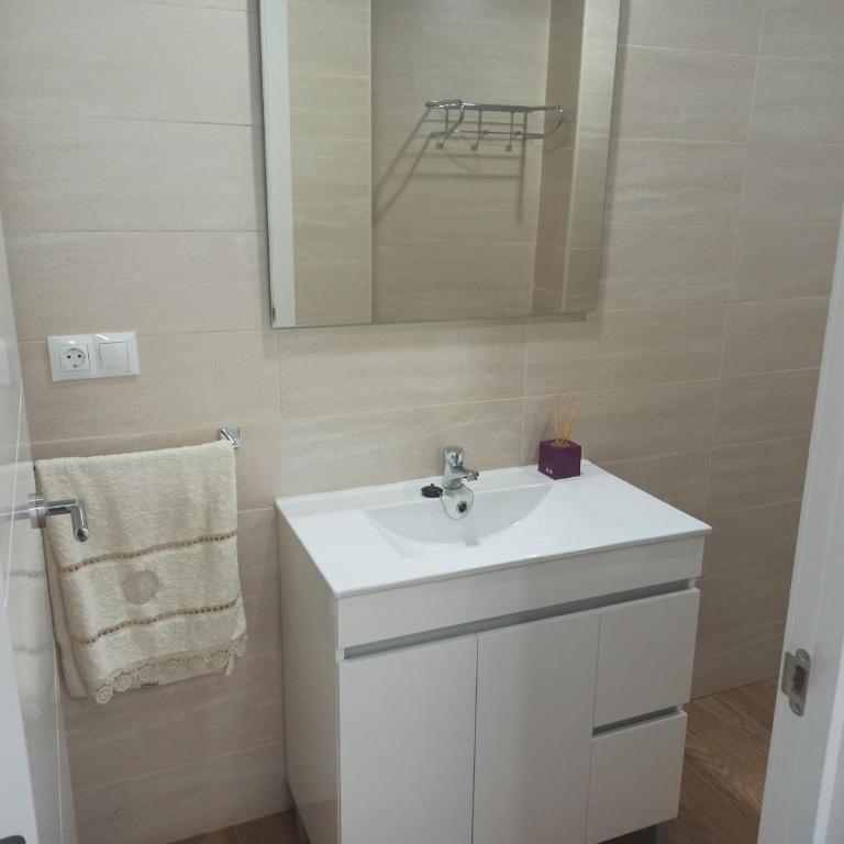 Novedad Suite Céntrico con Porche y Jardín - Apartamento de 1 dormitorio - 10