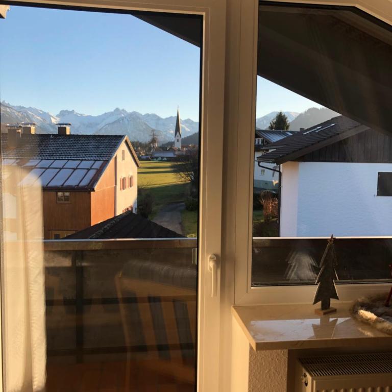 Gästehaus Aurikel 16 - Apartment mit Blick auf die Berge - 1