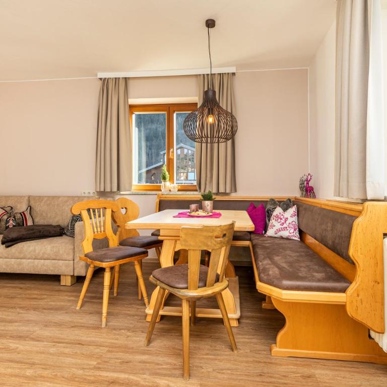 Herzerl-Chalet Appartements - Two-Bedroom Apartment - 11