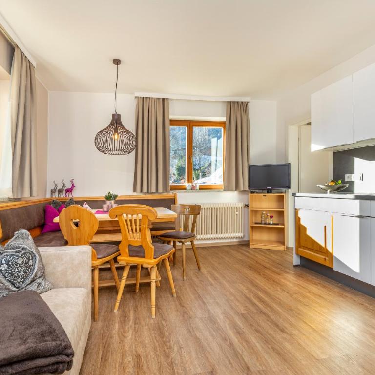 Herzerl-Chalet Appartements - Two-Bedroom Apartment - 14