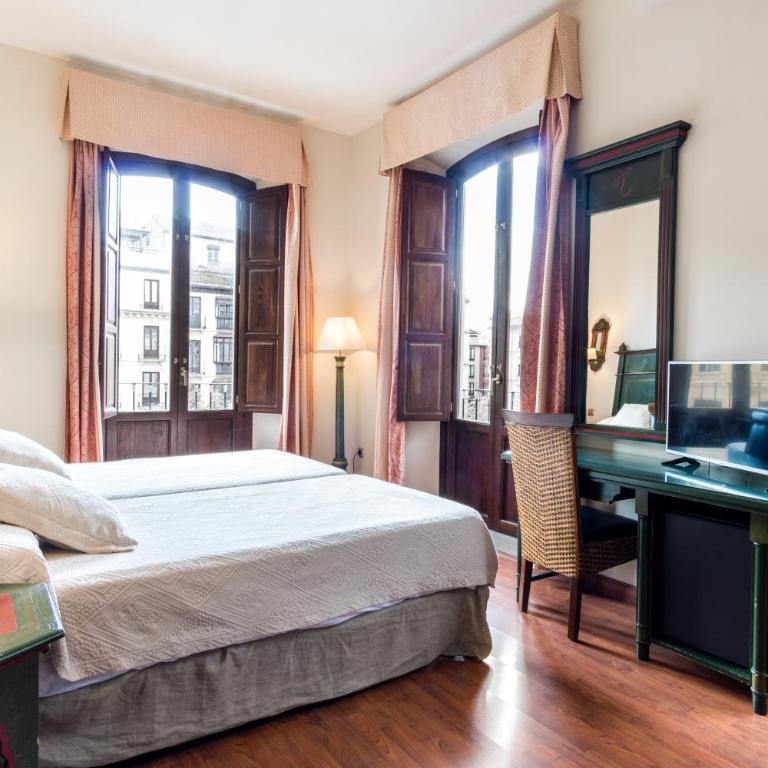 Hotel Plaza Nueva - Superior Twin Room with City View - 2