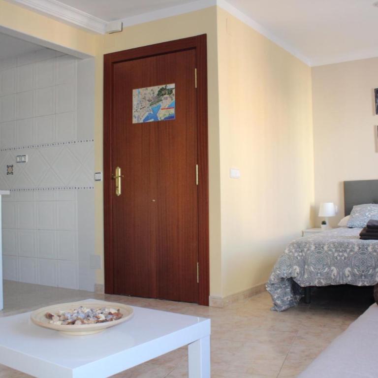 Nice and New Studio with balcony close to the city 2ºB - One-Bedroom Apartment - 6