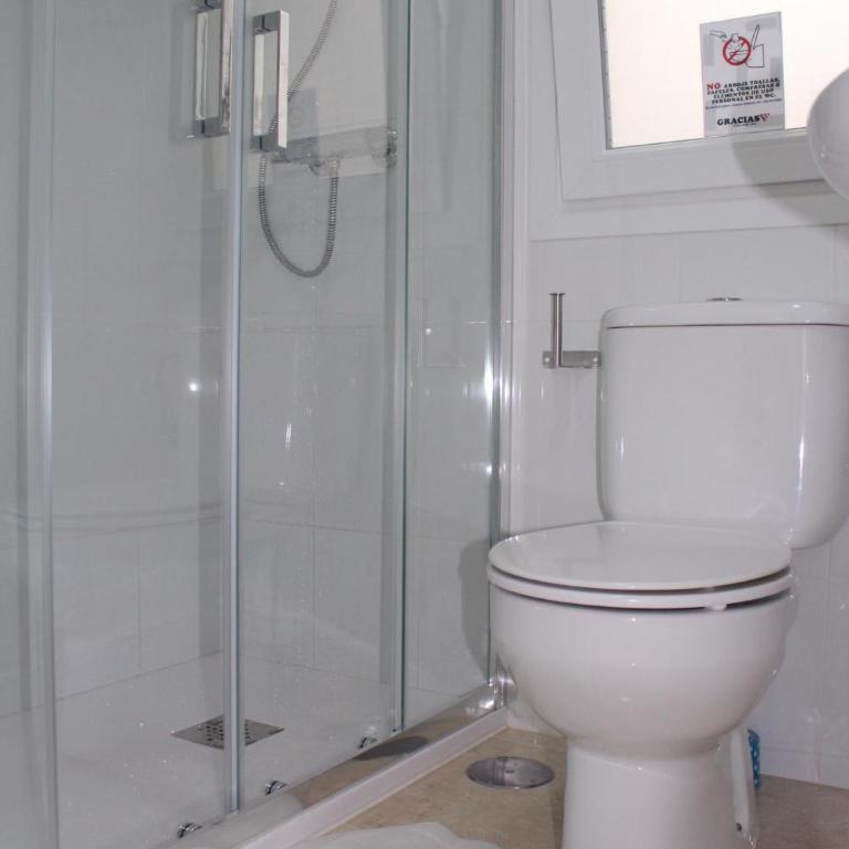 Nice and New Studio with balcony close to the city 2ºB - One-Bedroom Apartment - 22
