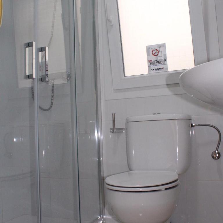 Nice and New Studio with balcony close to the city 2ºB - One-Bedroom Apartment - 23