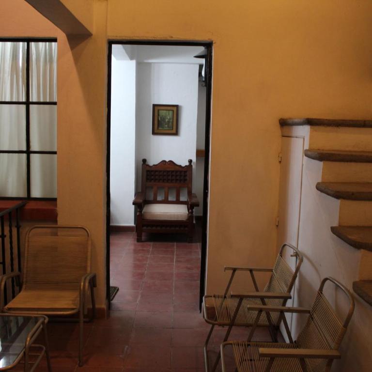 Home Sweet Home - Double Room with Shared Bathroom - 10