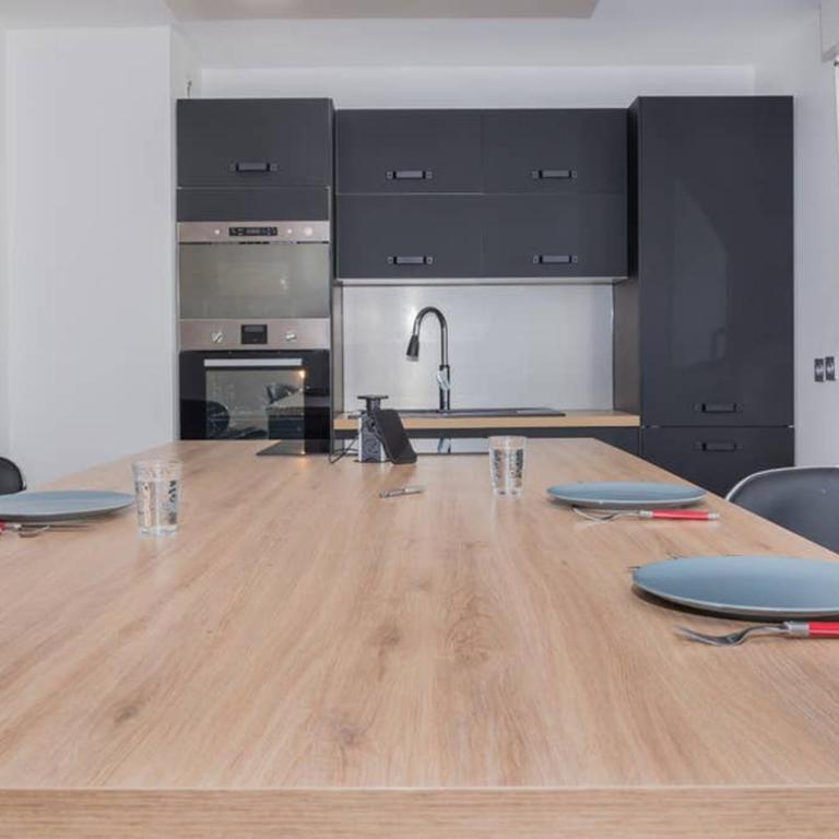 LOVELY APARTMENT CLOSE TO A BIG SHOPPING MALL - Apartment mit 2 Schlafzimmern - 5