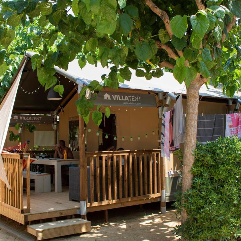 Glamping Blanes - Tienda (5 adultos) - 2