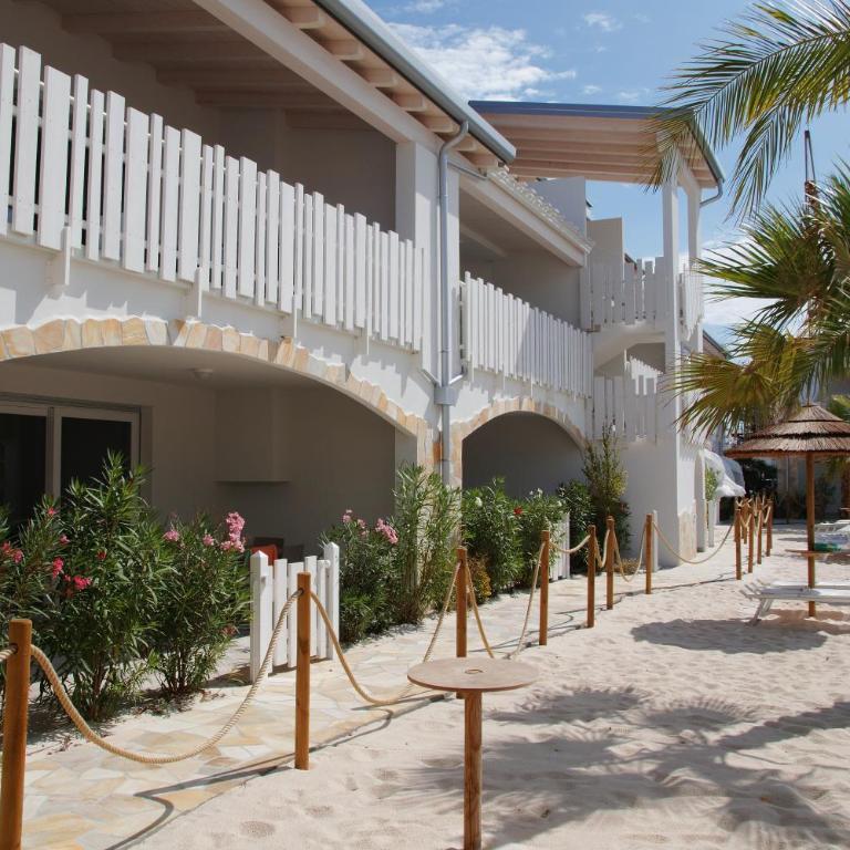 Cala Blu Residence con piscina-Centralissimo Lido di Jesolo - Appartamento con Vista Piscina - 17