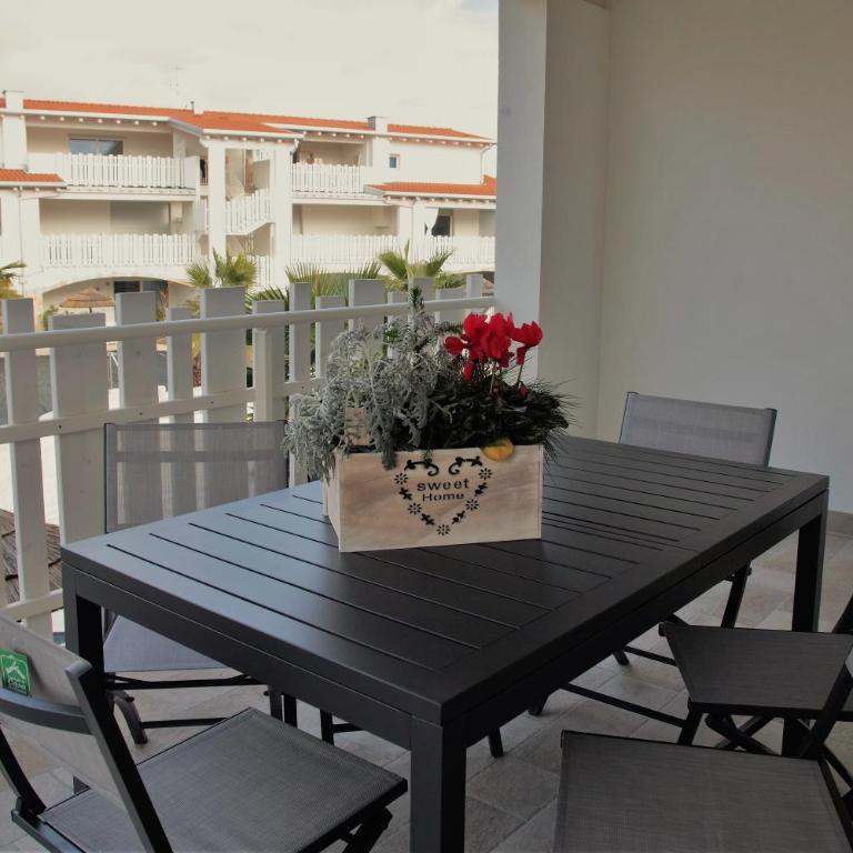 Cala Blu Residence con piscina-Centralissimo Lido di Jesolo - Appartamento con Vista Piscina - 2