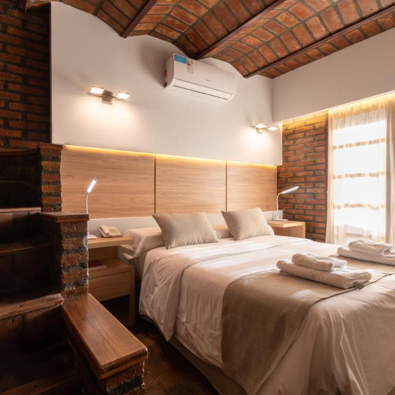 Portal del Lago Hotel - Habitación cuádruple - 1