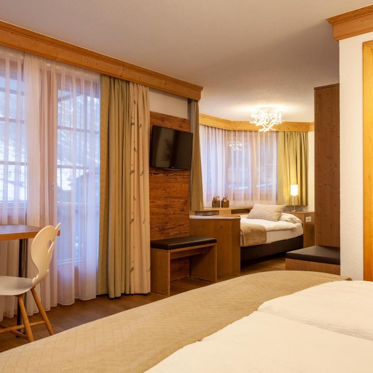 Hotel Jägerhof - Dreibettzimmer - 1