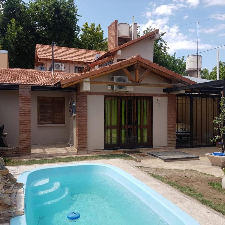 Casa Luminosa - Casa de 4 dormitorios - 2