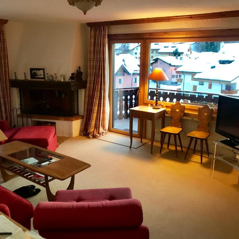 Apartments Chesa Guardaval - Großes Apartment mit 2 Schlafzimmern und einem Balkon - 5