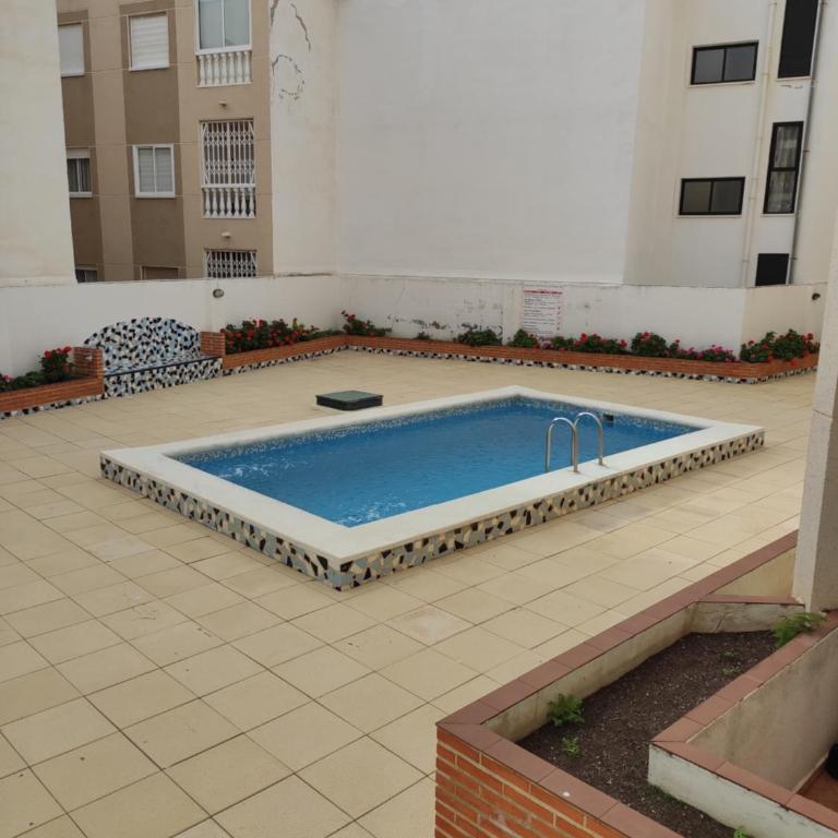 Estudio Habaneras,38 p 103 - Estudio con vistas a la piscina - 2