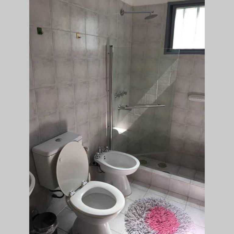Santa Rosa con parque y rio Ideal para familias - Casa Unifamiliar de 2 dormitorios - 10
