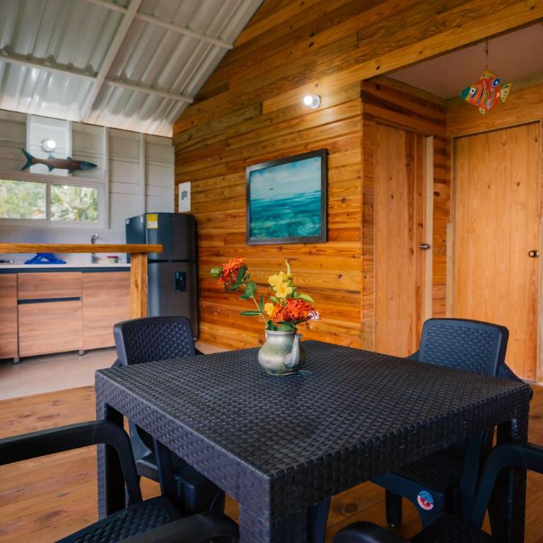 Frenchy's - Two-Bedroom House - 2