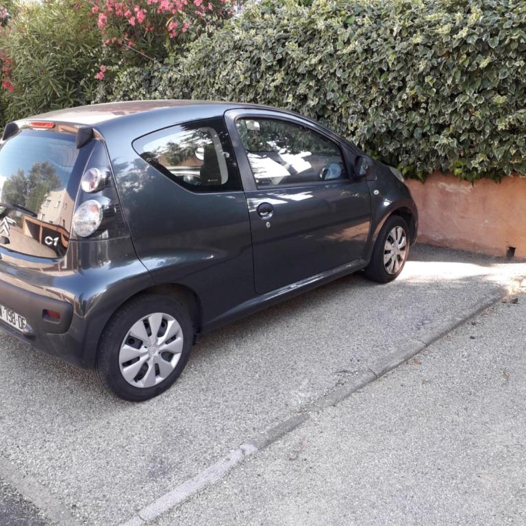 Bandol nature et loisirs: Parking/ Piscine - Apartment - 36